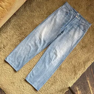 라이트 블루 스트레이트 데님