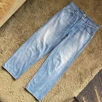 라이트 블루 스트레이트 데님