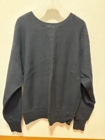 러셀 블랙 맨투맨 사이즈 S