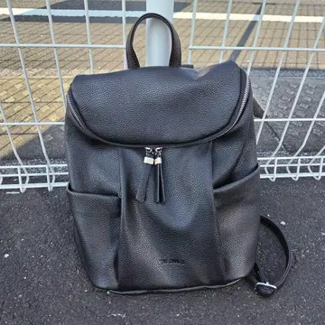 블랙 가죽 백팩