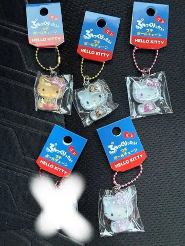 헬로키티 푹신푹신 푸치 볼체인 키링 모자 꽁지 드롭