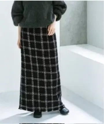 체크 트위드 타이트 스커트