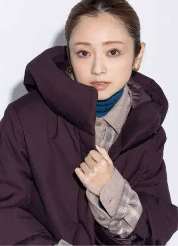 유니클로 하이브리드 다운 코트 와인색 보라색 UNIQLO