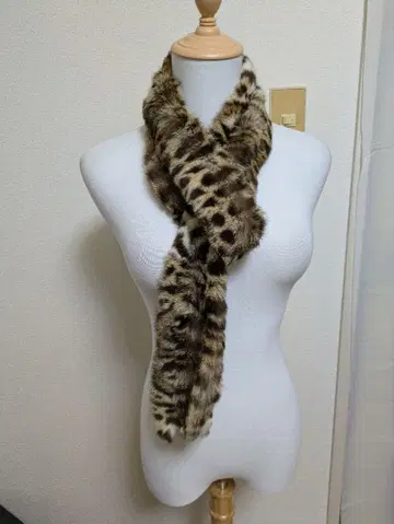 숄, 레오파드 무늬 퍼 스카프