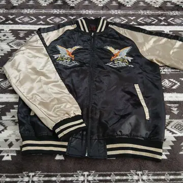 자수 독수리 디자인의 새틴 블루종