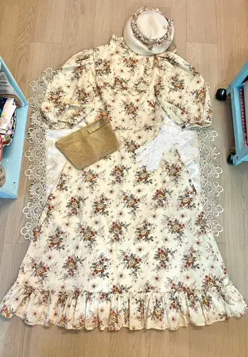 1960-70년대 꽃무늬 볼륨 퍼프 슬리브 원피스 빈티지 구제 의류