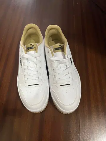 새상품 PUMA 스니커즈