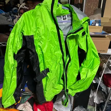 형광 그린 나일론 자켓
