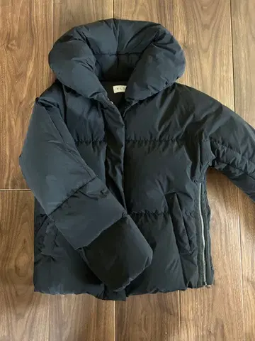 PLST 블랙 다운 자켓