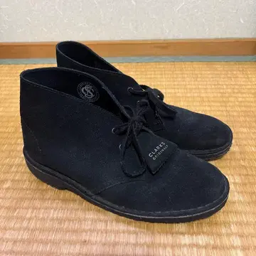 CLARKS 오리지널 블랙 스웨이드 부츠
