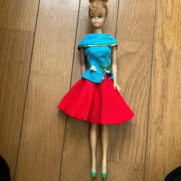 바비 옷 갈아입기 의류 파랑과 빨강 의상