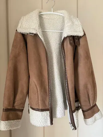 브라운 무스탕 코트 프론트 지퍼