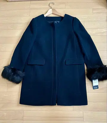 소매 퍼 노카라 코트 네이비 고급