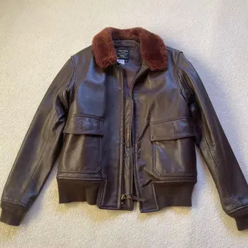 다크 브라운 가죽 자켓