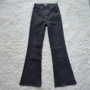 새상품급 야누크 부츠컷 데님 신색상 블랙 OBK 23 정가 2.8만