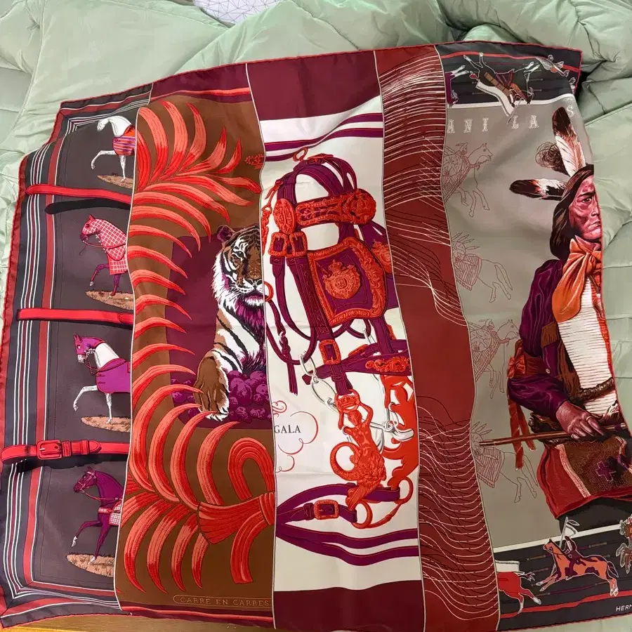 [Authentic] Hermes Carre 90 Brown Red Dark Red (New)