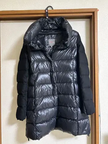 DUVETICA 블랙 다운 자켓 42