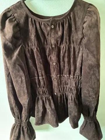 LOWRYS FARM 브라운 스웨이드풍 버튼 셔츠