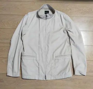 BOYCOTT 경량 베이지 점퍼