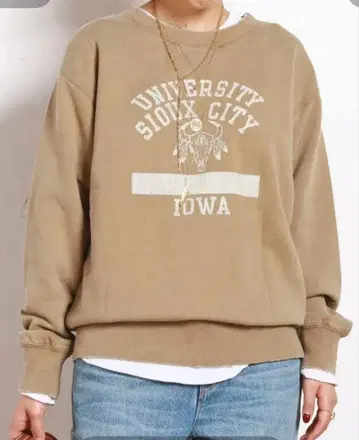 AP STUDIOathletic wear MASON 별주 칼리지 맨투맨