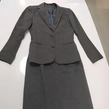 STYLE H 그레이 스트라이프 스커트 수트