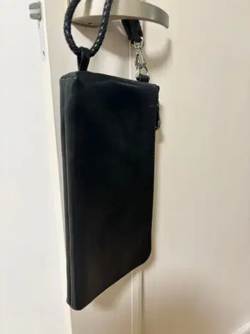 가격 인하! 블랙 가죽 클러치백 뜨개질 스트랩