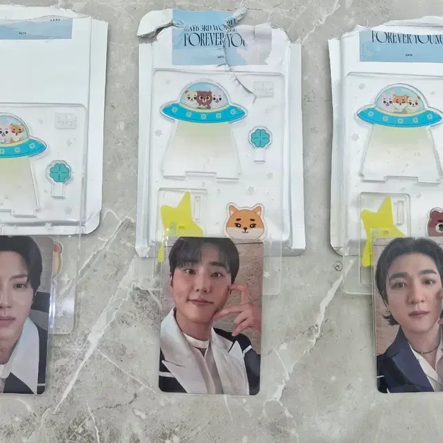 데이식스 포에버영콘 데니멀즈 아크릴 스탠드 + 포카