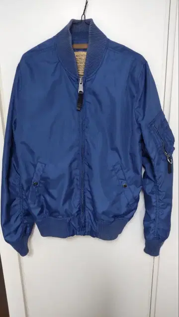 ALPHA INDUSTRIES MA-1 플라이트 자켓 네이비