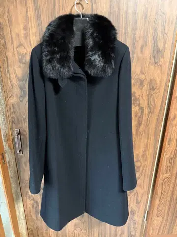 꼼사데모드 KT 블랙 퍼(fur) 울 롱 코트