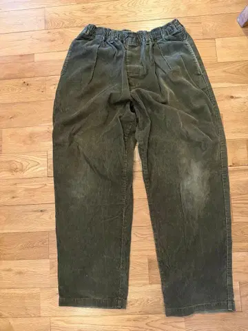 COMFORTABLE REASON 와이드 팬츠 올리브 그린