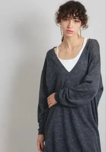 새상품급! BRILL 시어 V넥 풀오버 그레이 FREE 사이즈