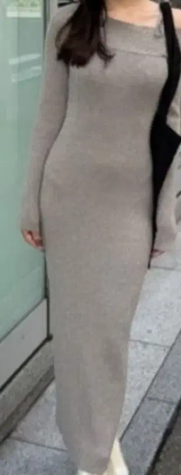 리엔다 오프숄더 니트 롱 원피스 긴팔