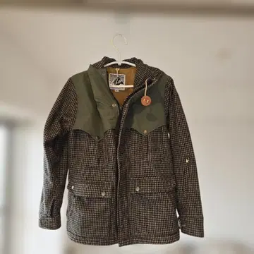 MT. RAINIER DESIGN 후디드 후드티