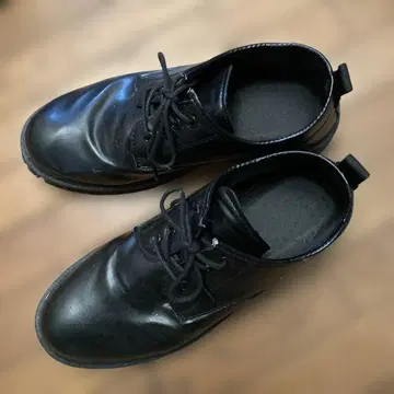 블랙 레이스업 슈즈