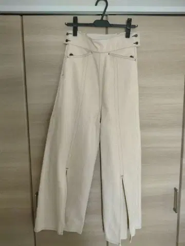 LAATO 와이드 팬츠 새상품급