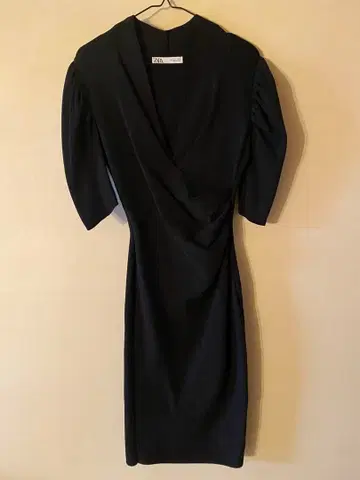 ZARA V넥 블랙 드레이프 원피스 S