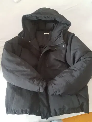 블랙 다운 자켓 후드 부착