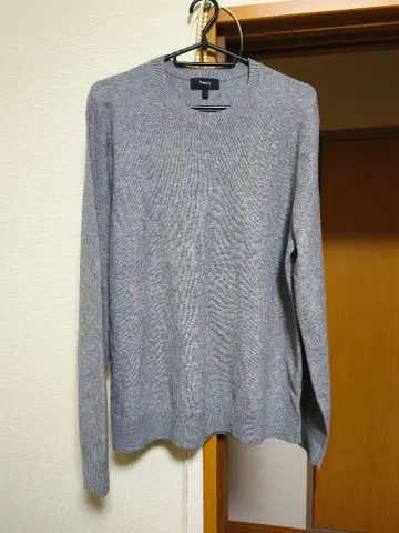 Theory 그레이 니트 스웨터 S 착용 횟수 2회