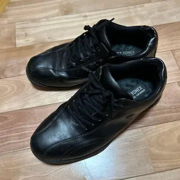 YONEX 블랙 가죽 스니커즈 26.5cm