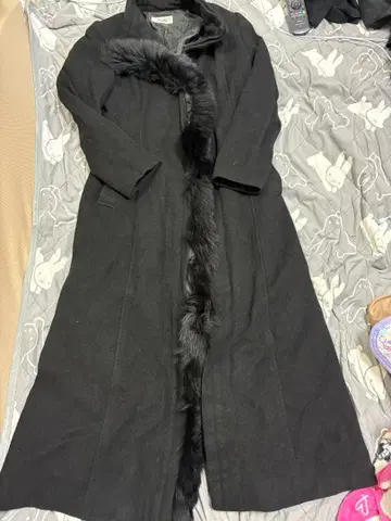 Andy 퍼 롱 코트 블랙