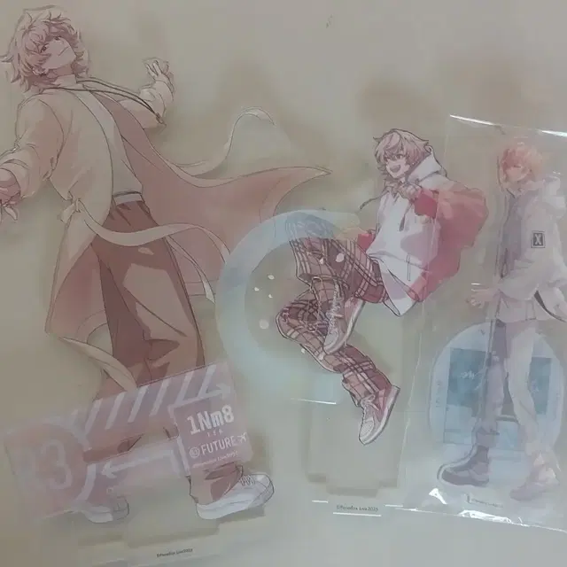 파라라이 인메이트 케이 로쿠타 아크릴스탠드 양도 판매합니다