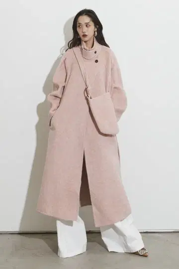 ANDREA&Co. 페일 울 코트 핑크