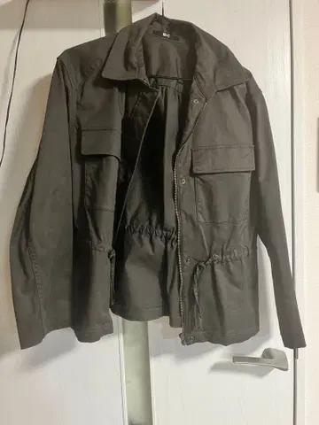 유니클로의 자켓