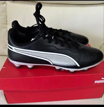 푸마 축구화 블랙/화이트 26cm 새상품 택, 박스 포함