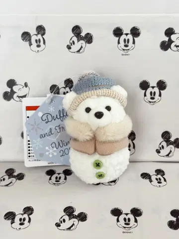 더피 2025 시크릿 오브 스노우위 데이 눈사람