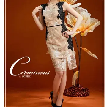 [ 새상품급 ] SOBRE 소브레 자수 드레스 M 골드 x 네이비