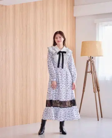 안미르 레이스 절개 플라워 OP