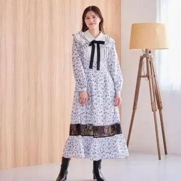 안미르 레이스 절개 플라워 OP