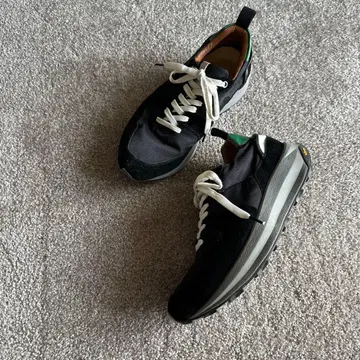 EARLE 블랙 스웨이드 스니커즈