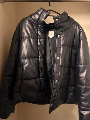 GAP 블랙 다운 자켓 L 사이즈